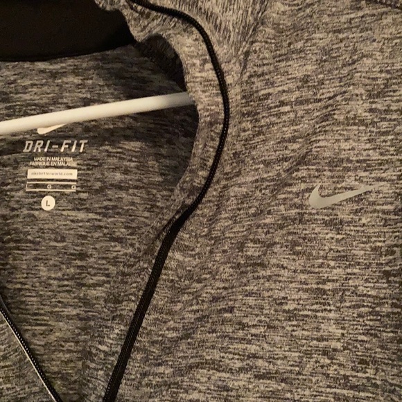 Nike Pullover - Picture 2 of 2